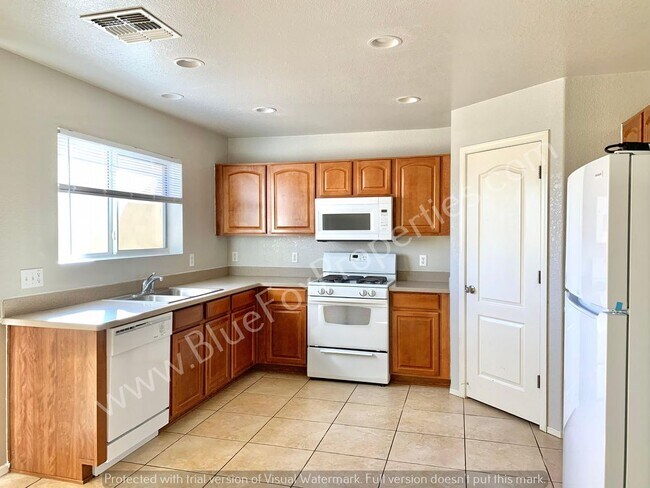 Building Photo - 475 W Calle La Bolita