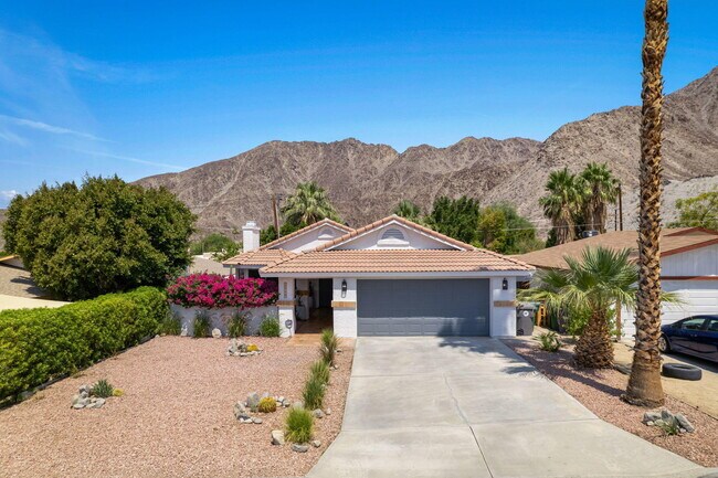 Building Photo - 54140 Avenida Mendoza