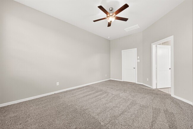 Building Photo - 9442 Starlight Oak Dr