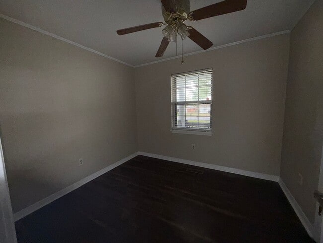 Building Photo - Charming 3-Bed / 2-Bath Home in Muscle Shoals