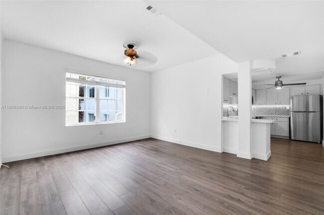 Building Photo - 1051 Meridian Ave