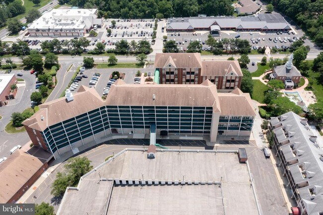 Building Photo - 6072 Main St