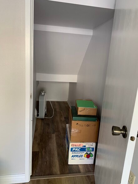 Under stairs storage - 901 Florida Rd