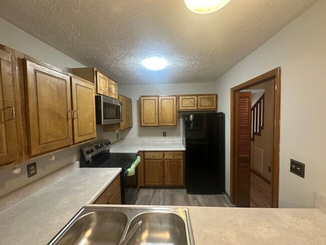 Building Photo - 1202 Huntsman