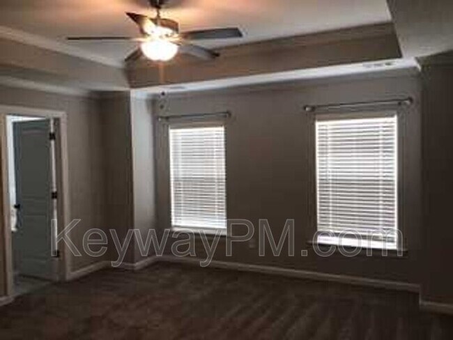 Building Photo - 3060 Lobella Dr