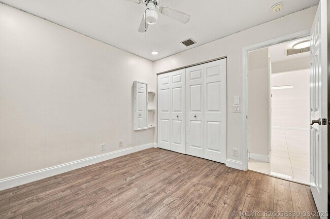 Building Photo - 1590 Orion Ln