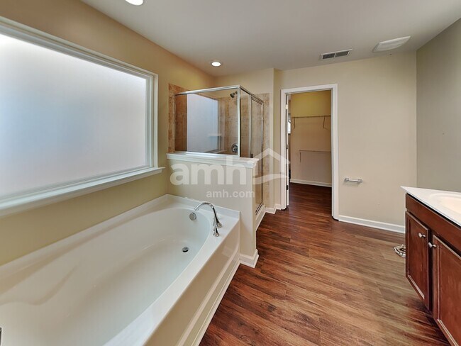 Building Photo - 2664 Southern Trace Dr