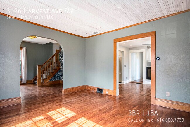Building Photo - 3026 Harvest Ave SW