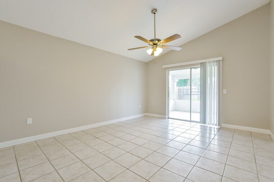 Building Photo - 778 Brightview Dr
