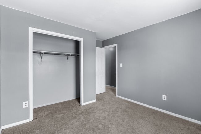 Building Photo - 5307 Valiquet Ave