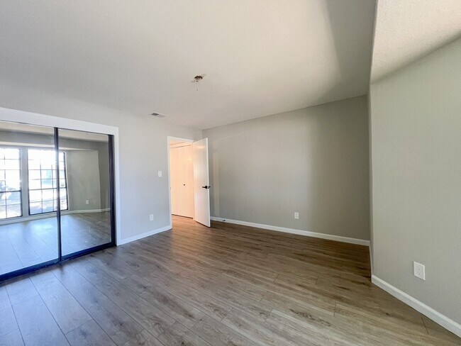Building Photo - 7489 Maple Tree Wy