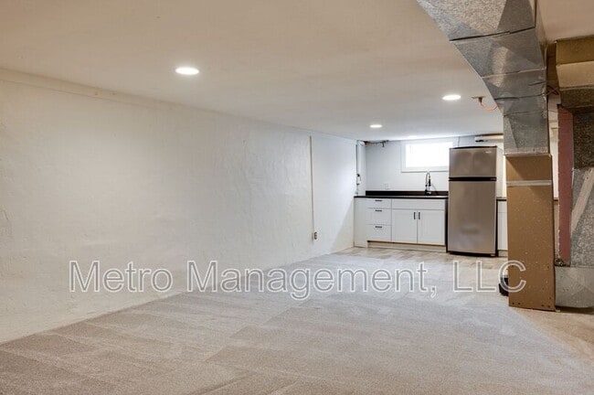 Building Photo - 1415 N Rosa Parks Way