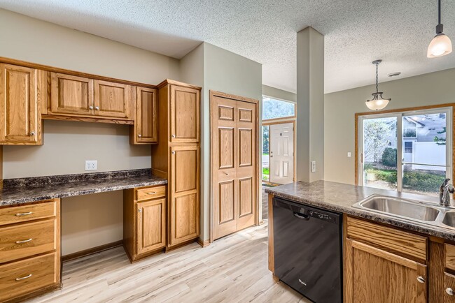 Building Photo - Great Maple Grove Location