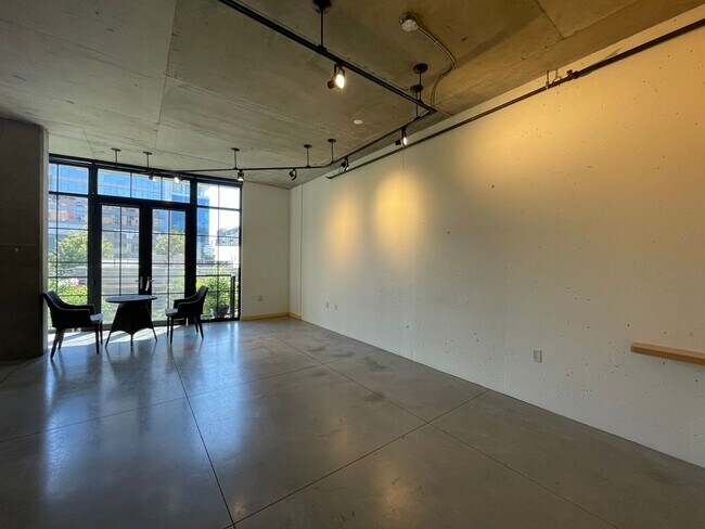 Building Photo - Industrial Highrise Available in the Stree...