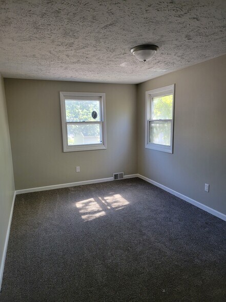 1st Bedroom - 255 Hague St