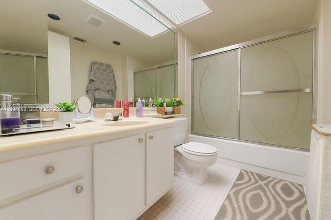 Building Photo - 12500 SW 5th Ct