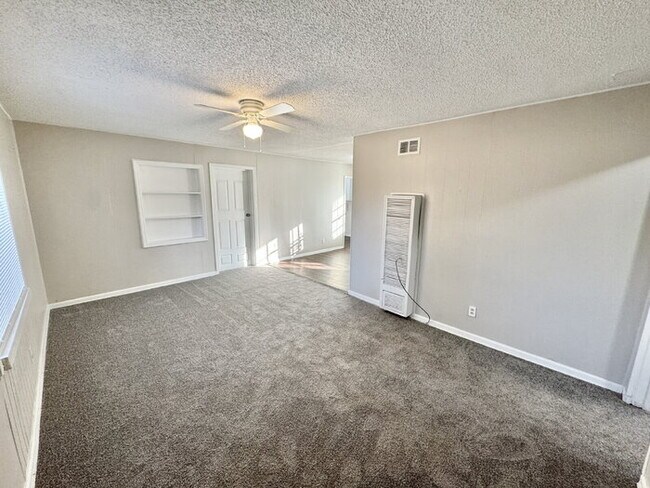 Building Photo - 4093 Barron Ave