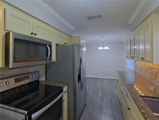 Building Photo - 8407 Lower 208th St W