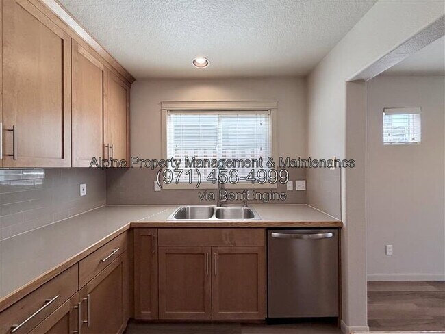 Building Photo - 13119 SW 154th Ave