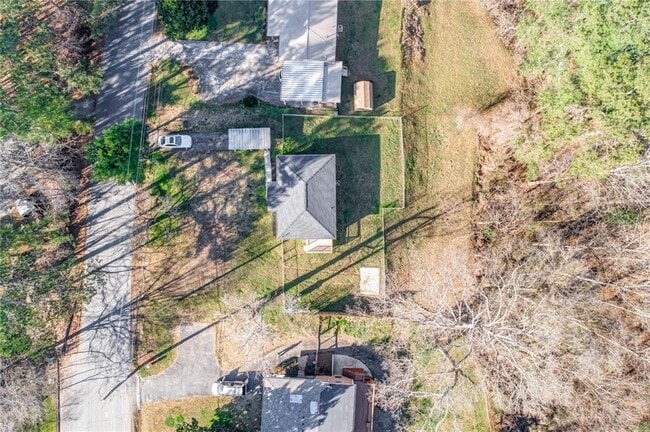 Building Photo - 4652 Old Cowan Rd