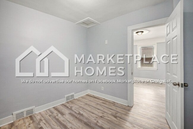 Building Photo - 7043 Meadow Ave