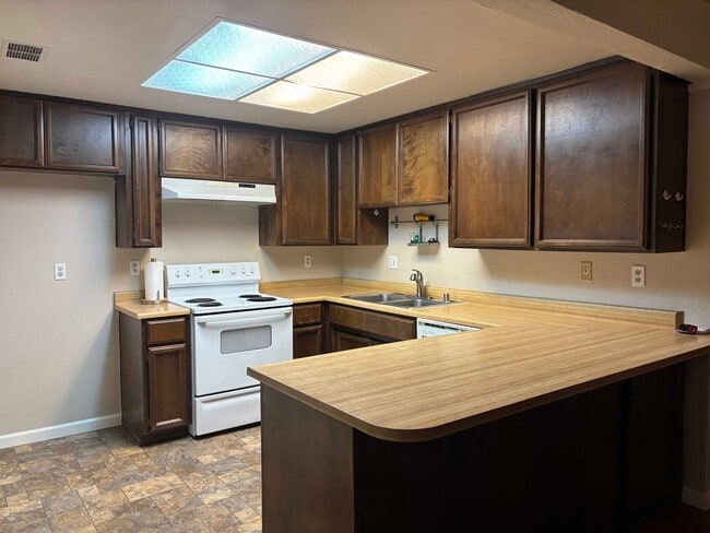 Building Photo - 1714 Kent St