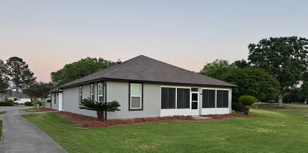 Building Photo - 3201 Kingsmill Dr