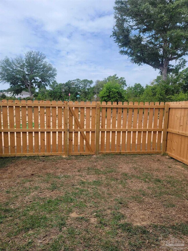 Building Photo - 3984 Pendragon Cir