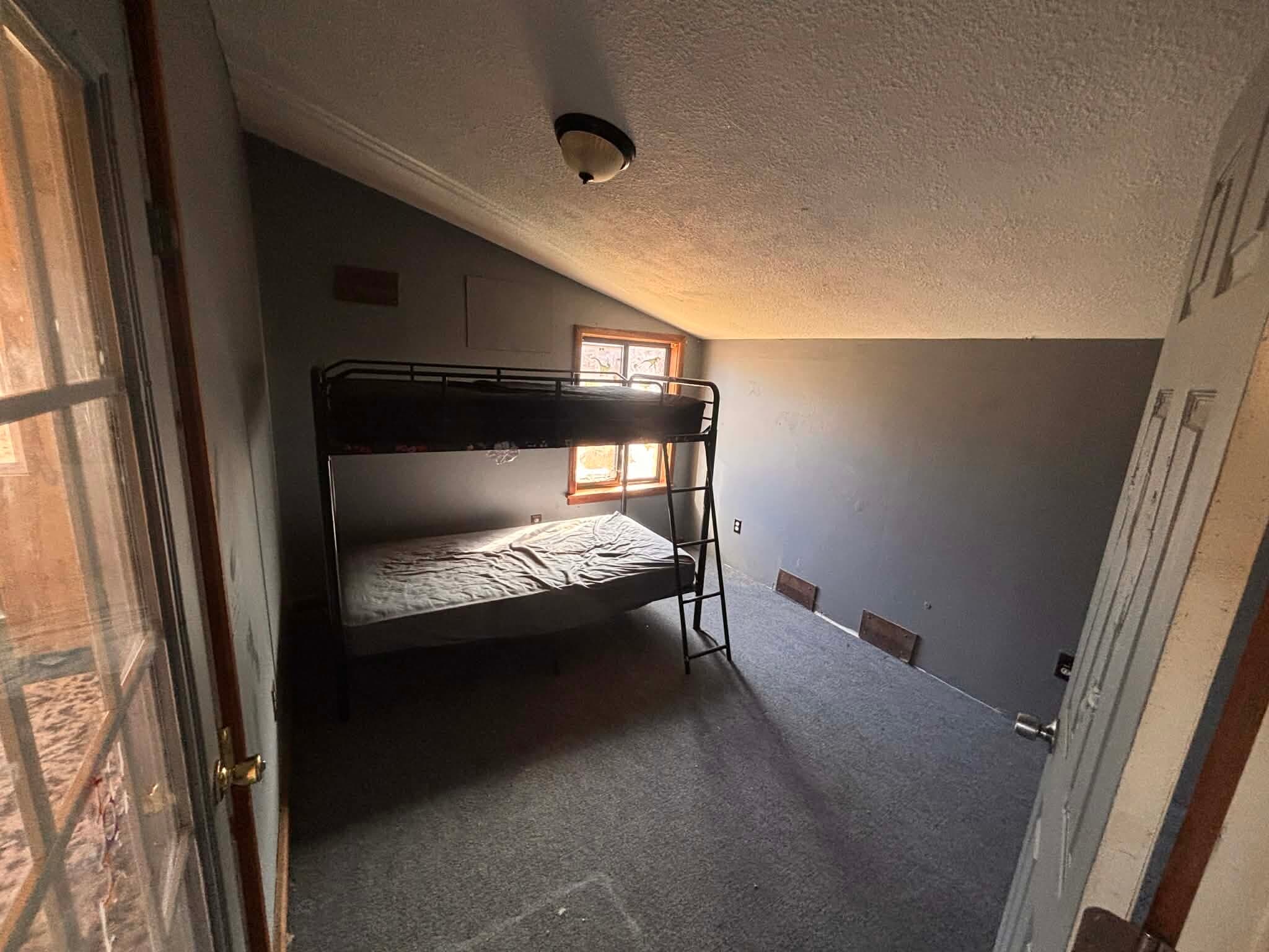 Building Photo - 73 Allen Dr