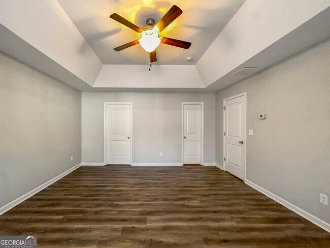 Building Photo - 230 Daisy Cir