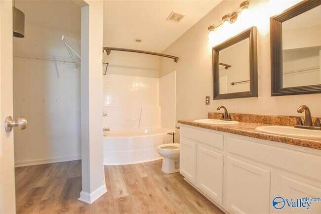 Building Photo - 106 Point Given Ln