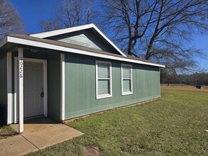 Building Photo - 10226 Country Hills Blvd