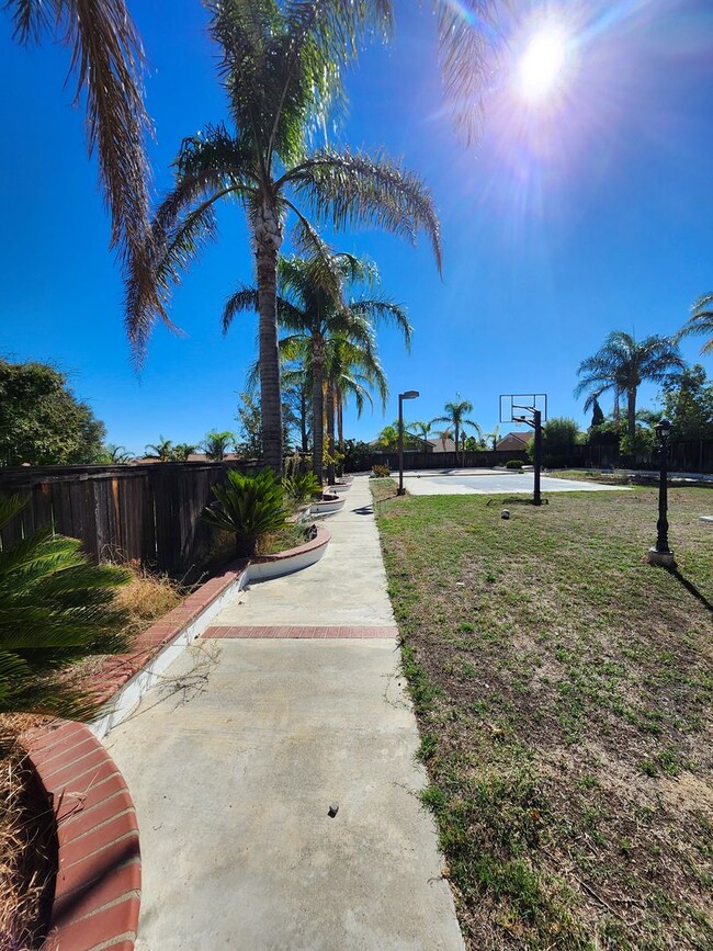 Building Photo - Beautiful two-story home located in the he...