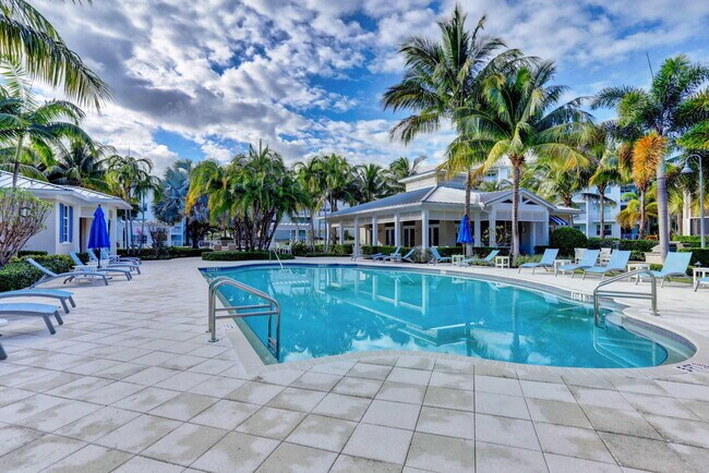 Building Photo - 444 Bay Colony Dr N
