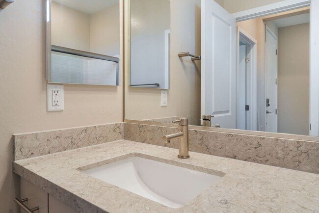 Building Photo - A Meticulously Upgraded Townhouse  *Age Restricted 55+