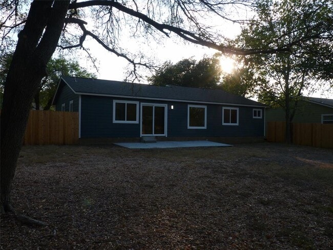 Building Photo - 3100 Barnsley Dr