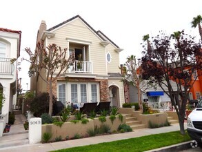 Building Photo - 504 Dahlia Pl