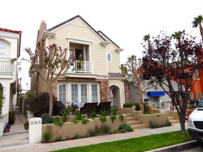 Primary Photo - 504 Dahlia Pl