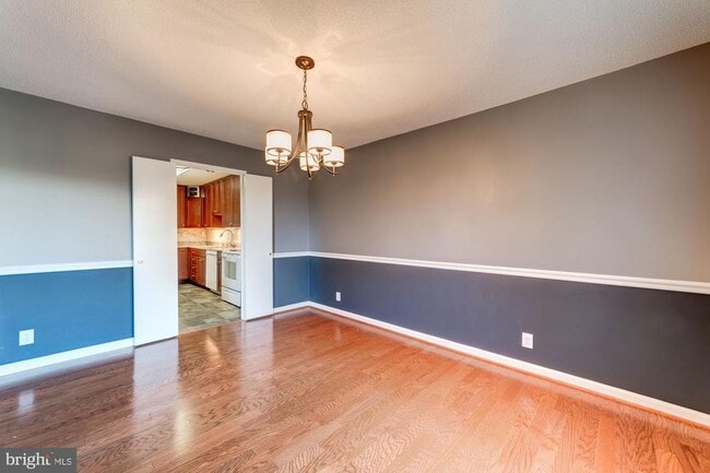 Building Photo - 203 Yoakum Pkwy