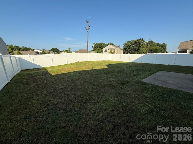 Building Photo - 9010 Harwood Knoll Dr