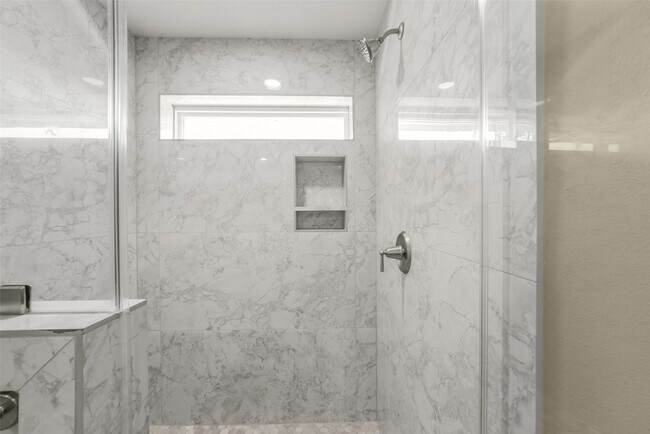 Building Photo - 4138 Club Valley Dr
