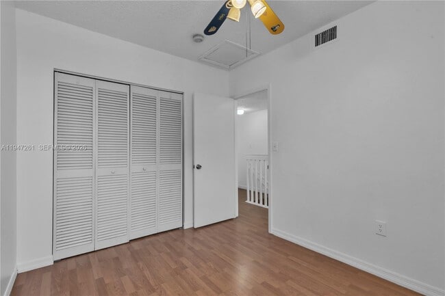 Building Photo - 9193 Fontainebleau Blvd