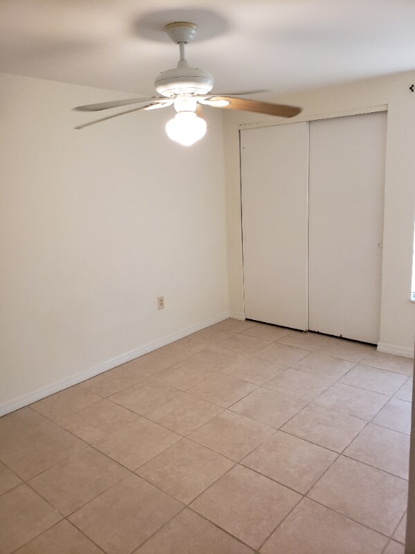 Building Photo - 4903 Catalina Dr