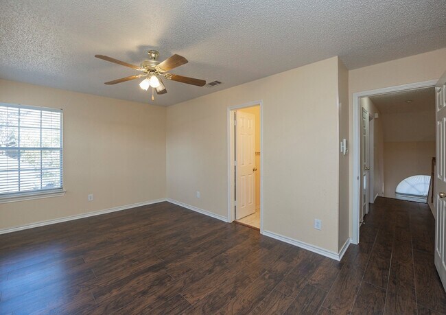 Building Photo - 7405 Stoney Point Dr