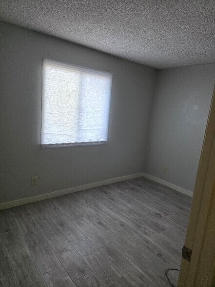 Building Photo - 4852 N 81st Dr