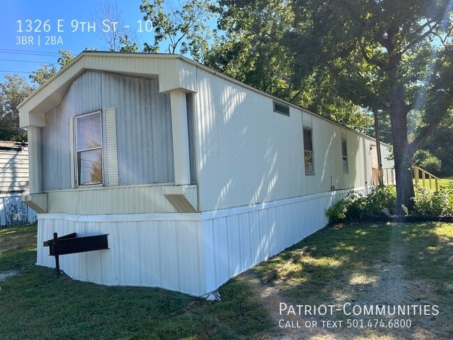 Primary Photo - 1326 E 9th St