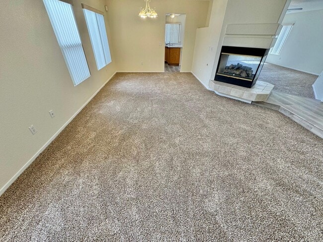 Building Photo - WELCOME TO THIS SPACIOUS 4-BEDROOM, 2.5-BA...