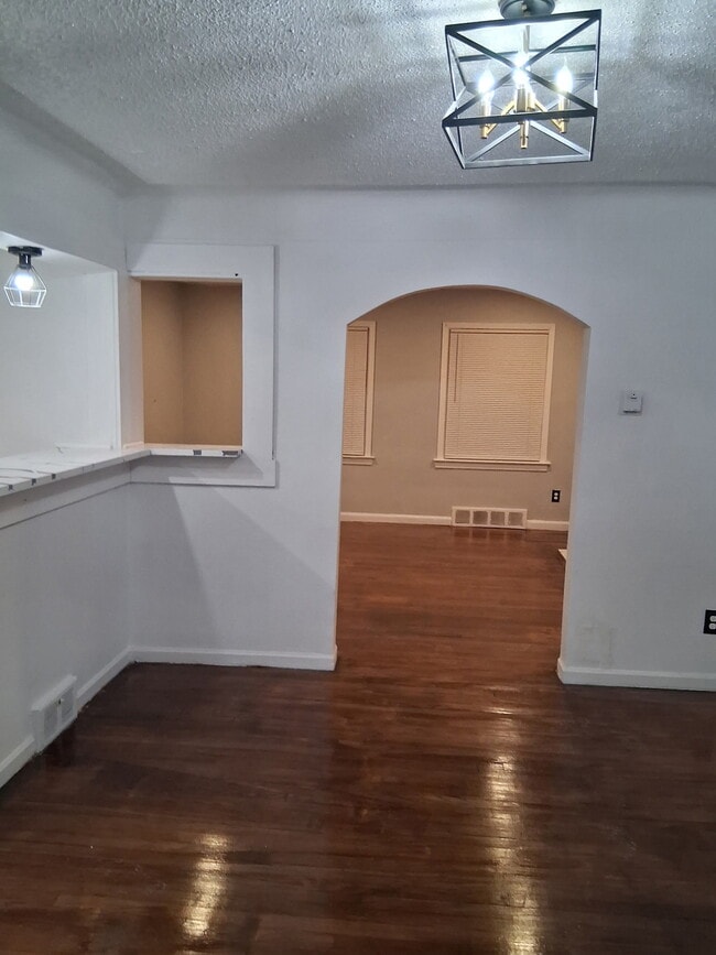 Building Photo - Vaughan