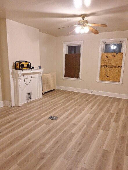 Building Photo - 2407 Washington St