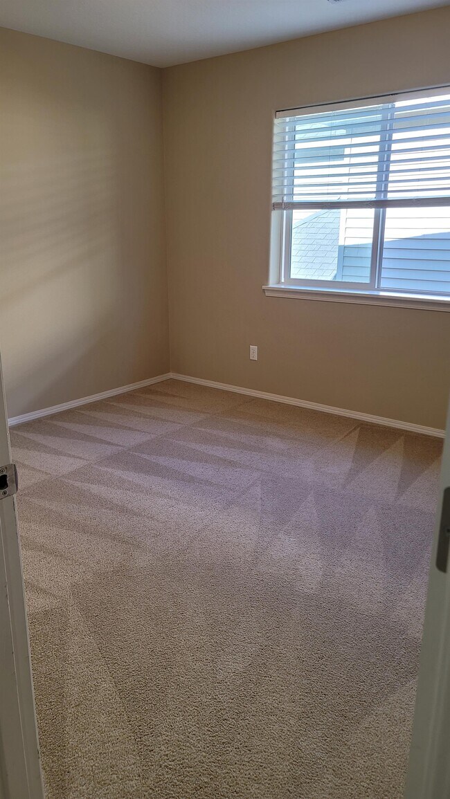 Building Photo - 17077 NW Elk Run Dr